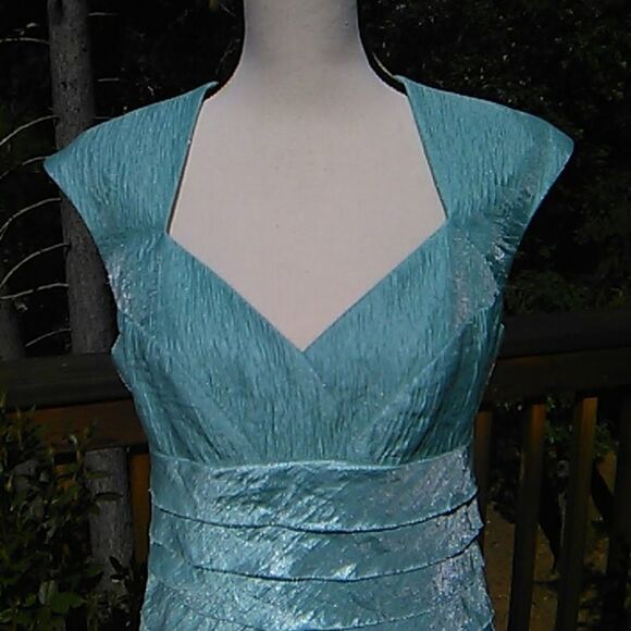 London Style Pencil Shape Dressy Dress - Picture 2 of 9